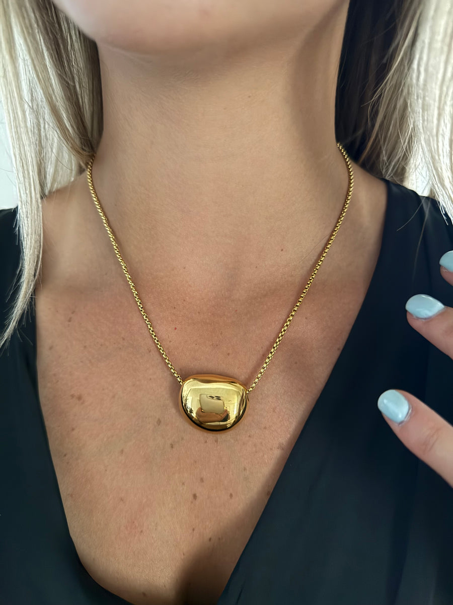 GOLD BOLD NECKLACE