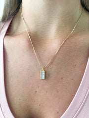 GOLD BAGUETTE NECKLACE