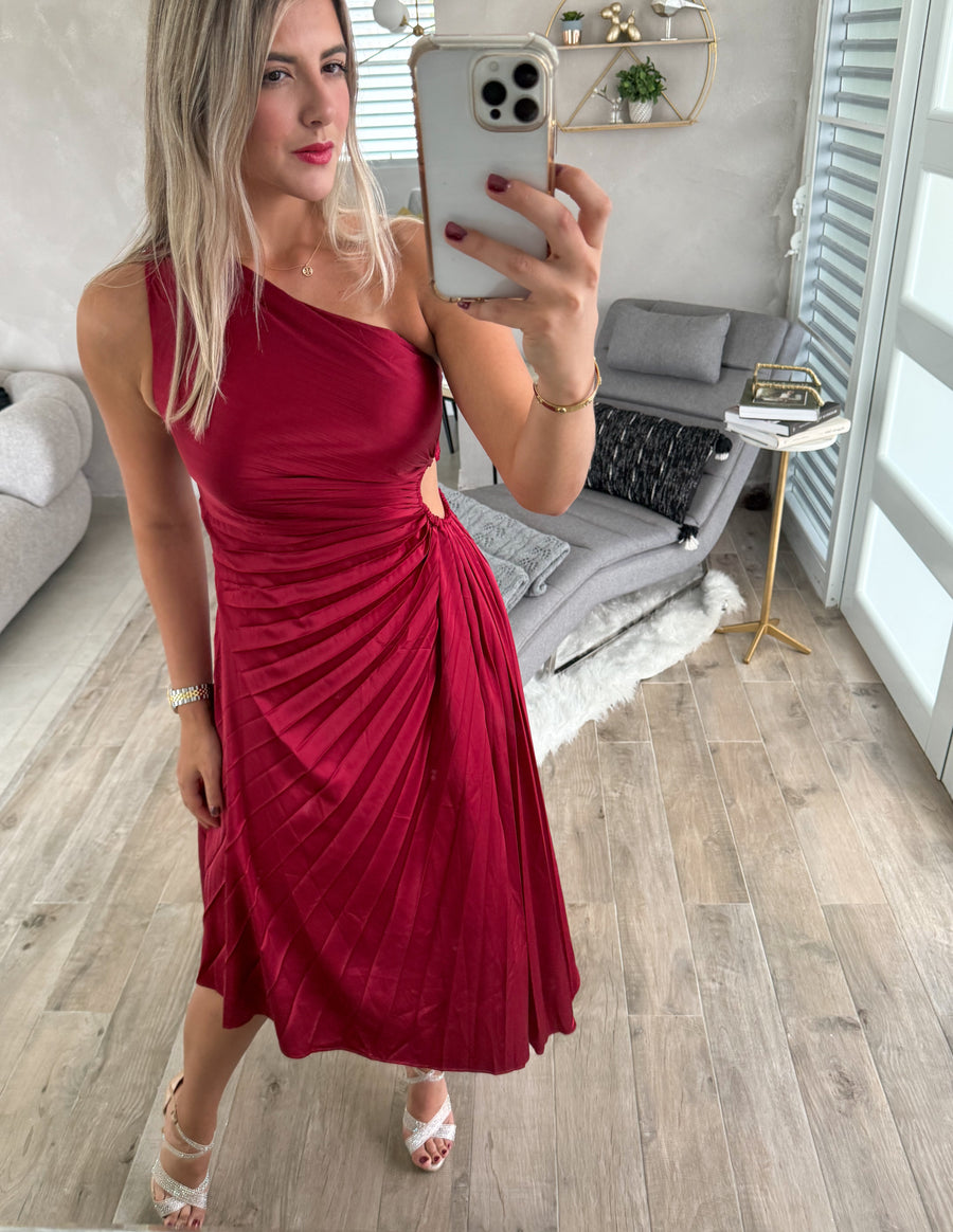 WINE ONE SHOULDER PLEATED DRESS