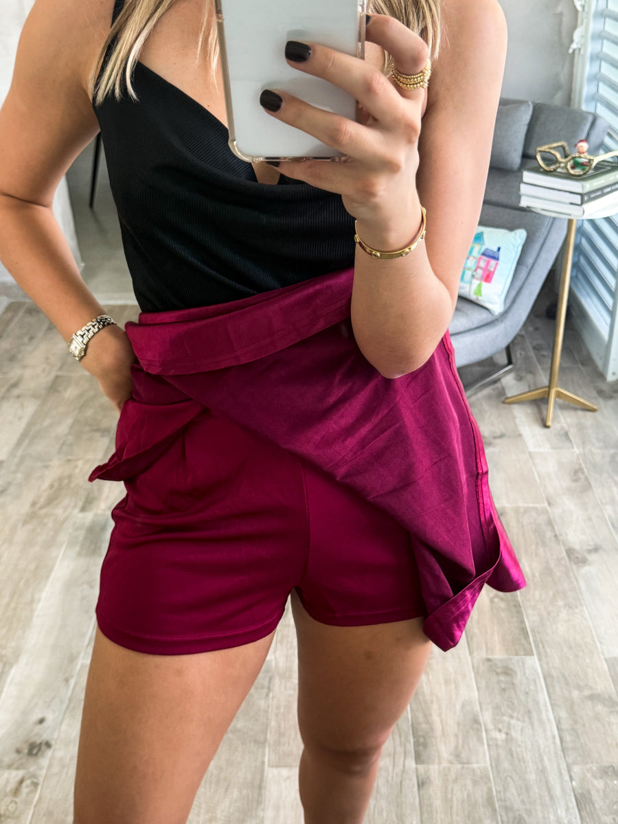 BURGUNDY SKORT