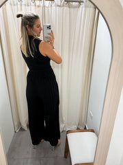 BLACK PLEATED WOVEN JUMPSUIT