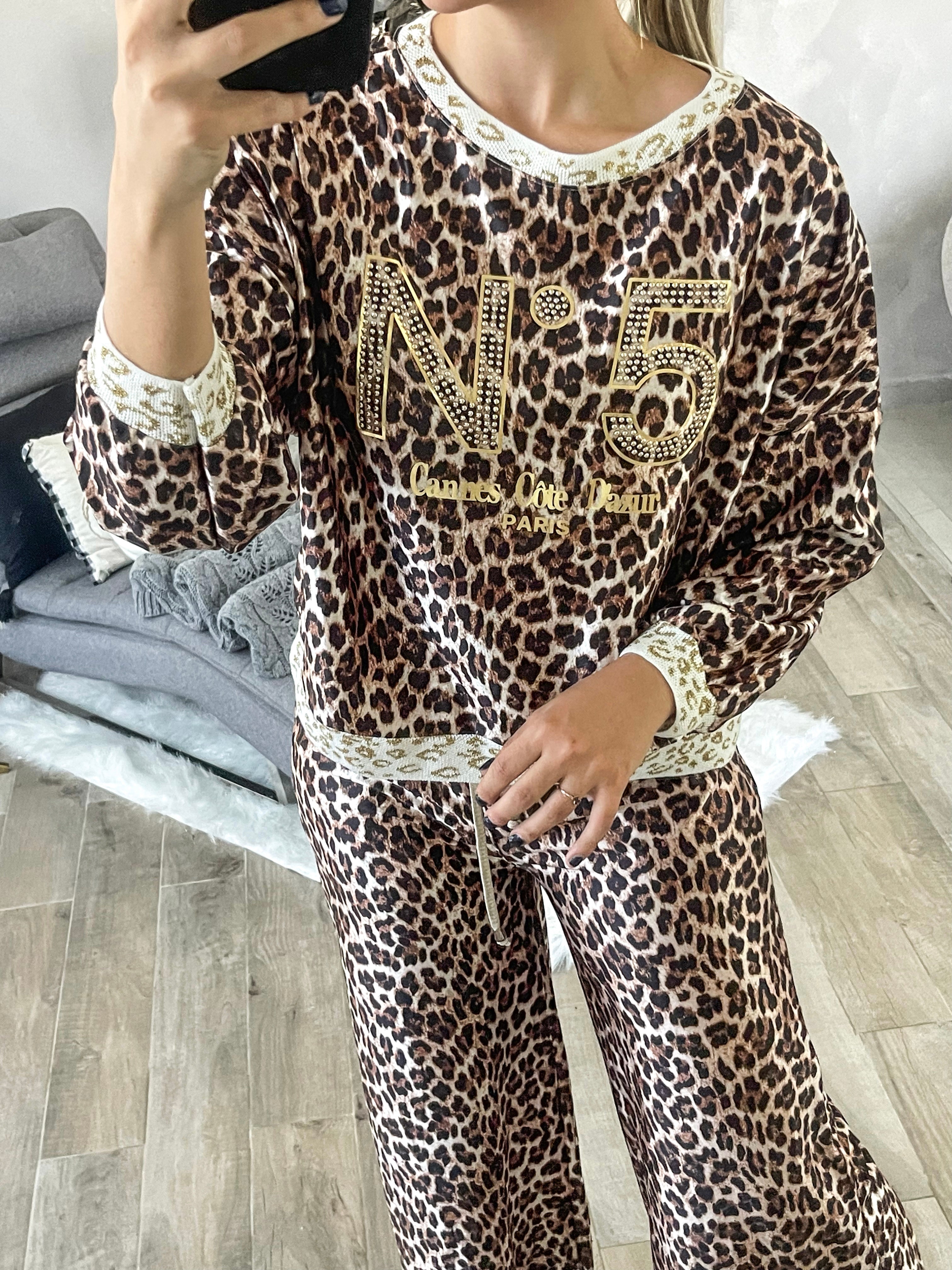 LEOPARD PRINT TRAVEL BLOUSE