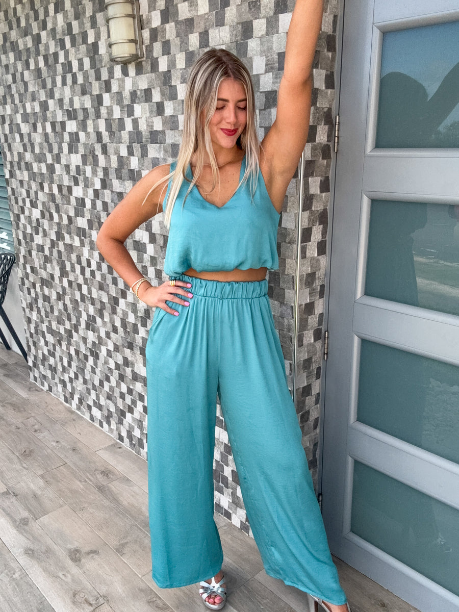 TURQUOISE SILKY V-NECK TOP