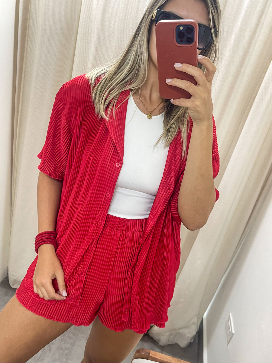 RED PLEATED SET