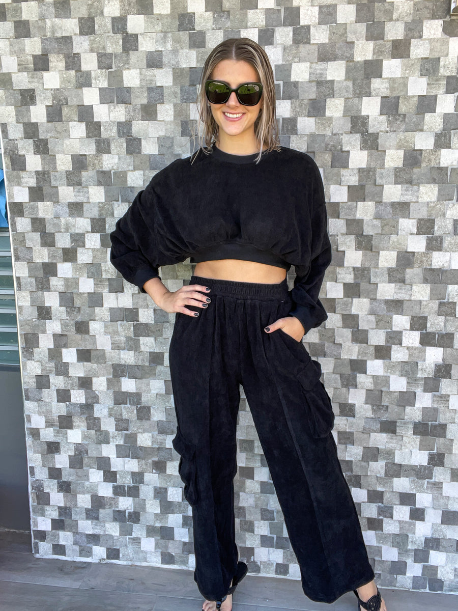 BLACK CORDUROY CROP BLOUSE