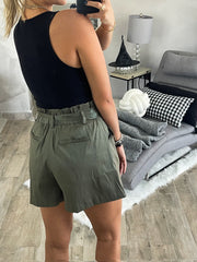 OLIVE STRETCHY SHORTS