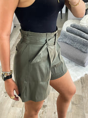 OLIVE STRETCHY SHORTS