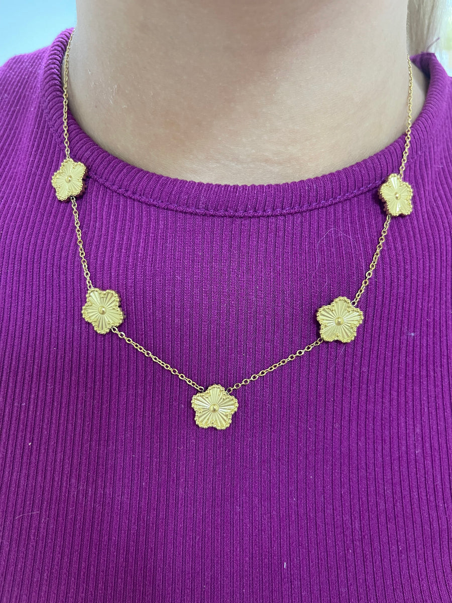 GOLD 5 PETAL NECKLACE