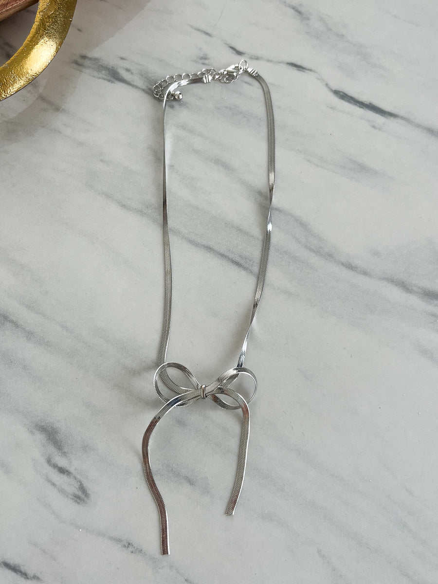 SILVER BOW SNAKE CHAIN NECKLACE