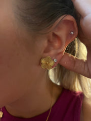 GOLD CLOVER STUD EARRINGS