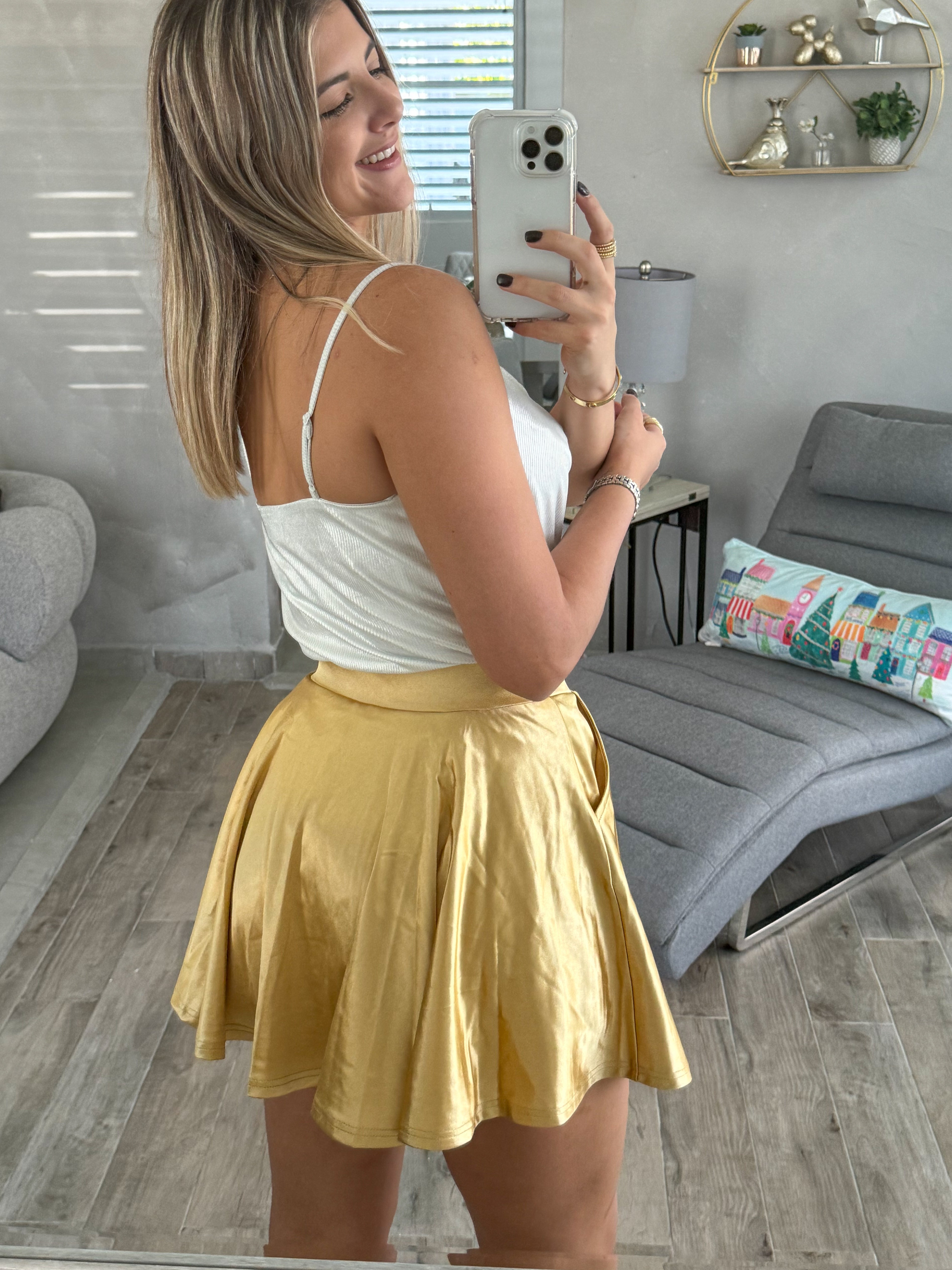 GOLD SKORT