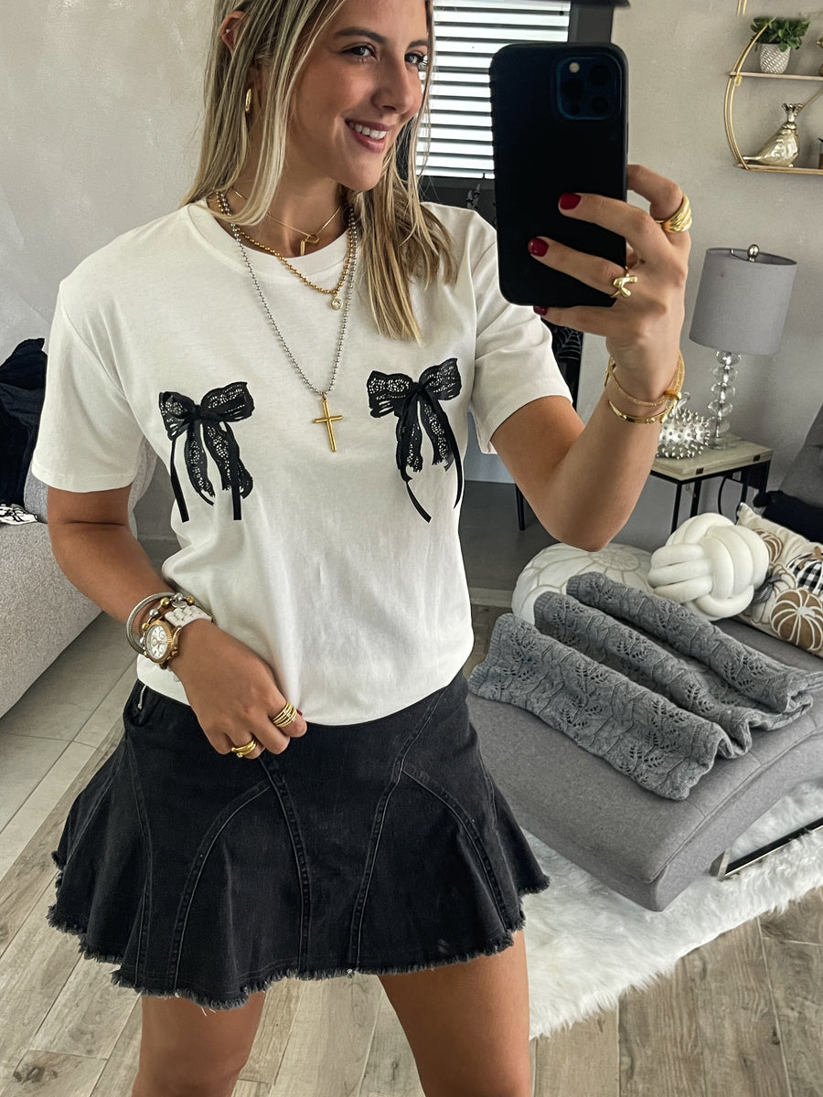 WHITE LACE RIBBON TSHIRT