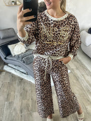 LEOPARD PRINT TRAVEL PANTS