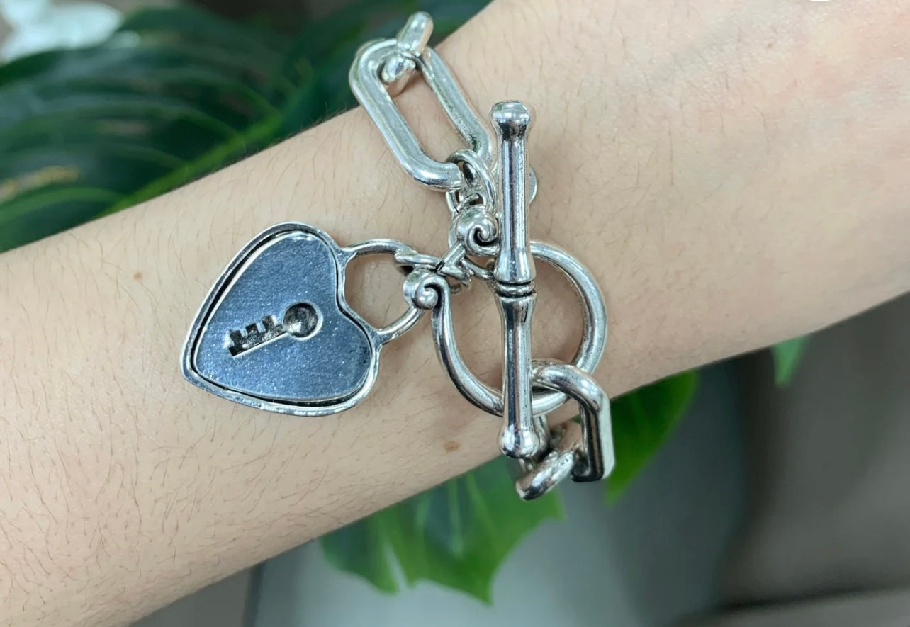 SILVER HEART LOCK BRACELET